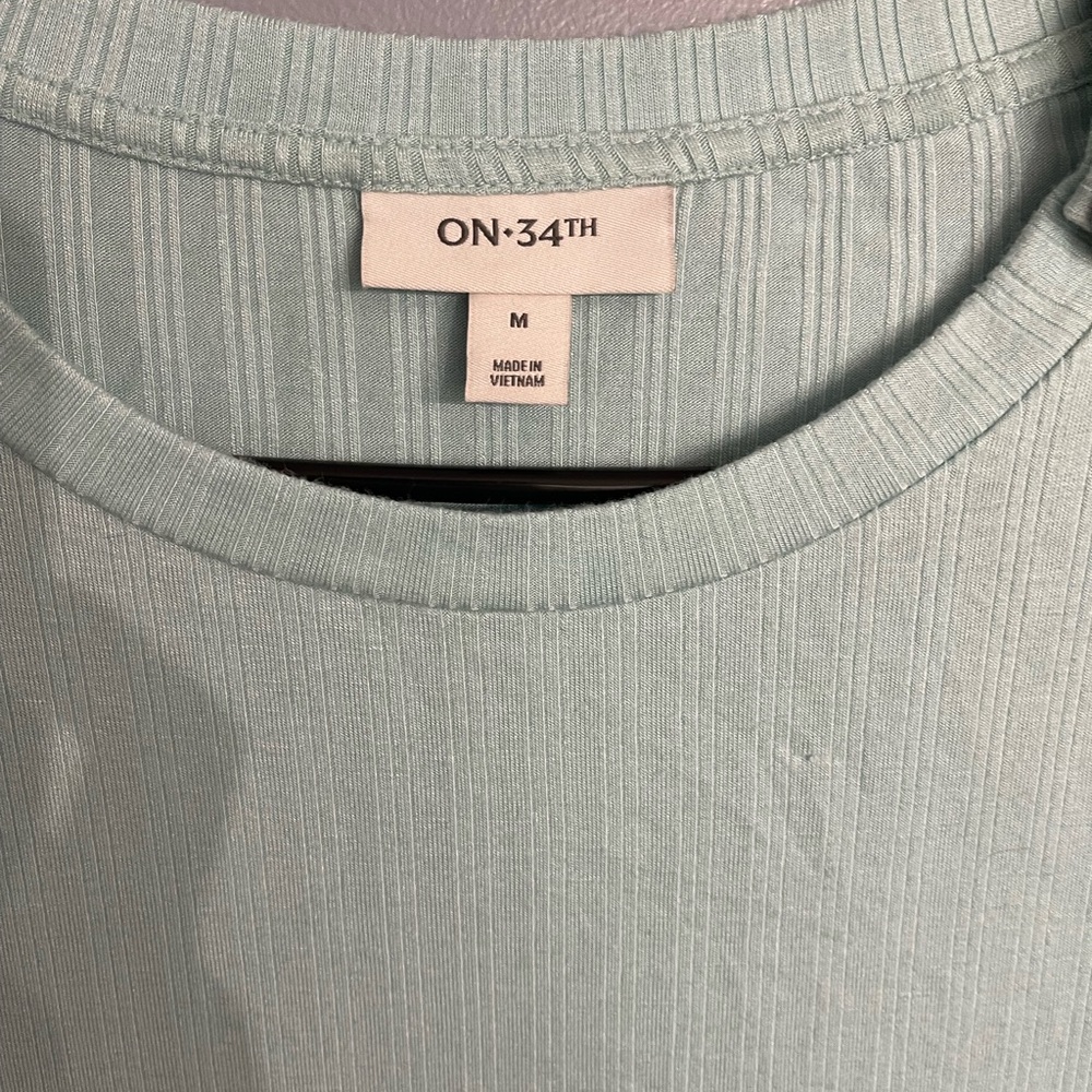 On 34th Women’s long sleeve - medium - NWT - Picture 2 of 4